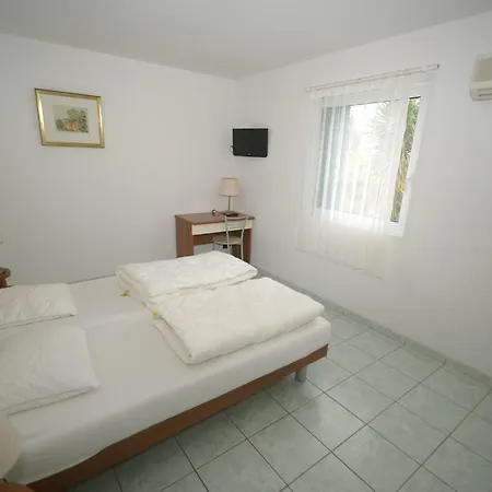 Cosy Cottage In Luc Sur Mer With Private Terrace