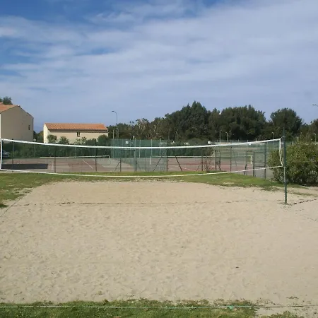Cosy Cottage In Luc Sur Mer With Private Terrace Villa *