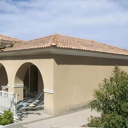 Cosy Cottage In Luc Sur Mer With Private Terrace *