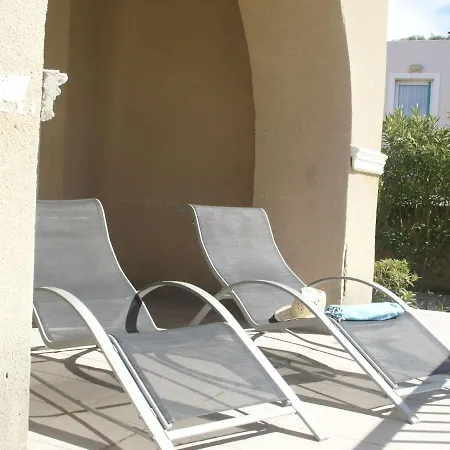Cosy Cottage In Luc Sur Mer With Private Terrace Villa *